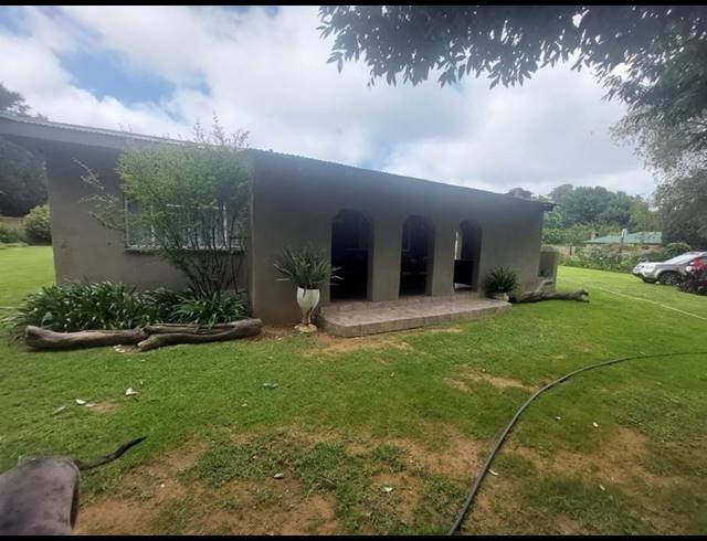 4 BEDROOM HOUSE FOR SALE IN LOUMARINA AH